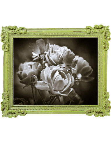 Moldura fotográfica independente vertical/horizontal em resina com acabamento verde antigo L26xDP2xA31 cm Moldura fotográfica independente vertical/horizontal em resina com acabamento verde antigo L26xDP2xA31 cm