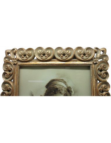 Moldura fotográfica independente vertical/horizontal em resina com acabamento em ouro antigo W30xDP2xH35 cm Moldura fotográfica independente vertical/horizontal em resina com acabamento em ouro antigo W30xDP2xH35 cm