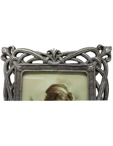 Portafoto da appoggio verticale/orizzontale in resina finitura argento anticata L21xPR2xH26 cm Portafoto da appoggio verticale/orizzontale in resina finitura argento anticata L21xPR2xH26 cm