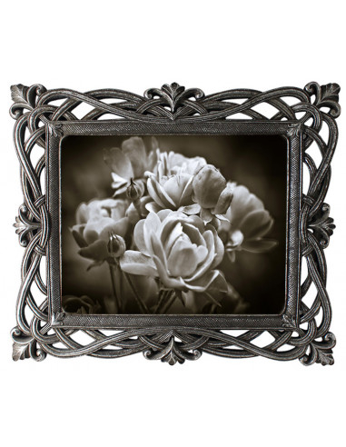 Portafoto da appoggio verticale/orizzontale in resina finitura argento anticata L31xPR2xH36 cm Portafoto da appoggio verticale/orizzontale in resina finitura argento anticata L31xPR2xH36 cm