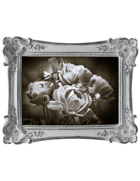 Moldura fotográfica independente vertical/horizontal em resina com acabamento branco antigo L18xDP3,5xA23 cm