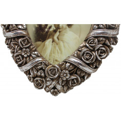 Portafoto da appoggio a cuore in resina finitura argento anticata L18xPR2,5xH18 cm 2