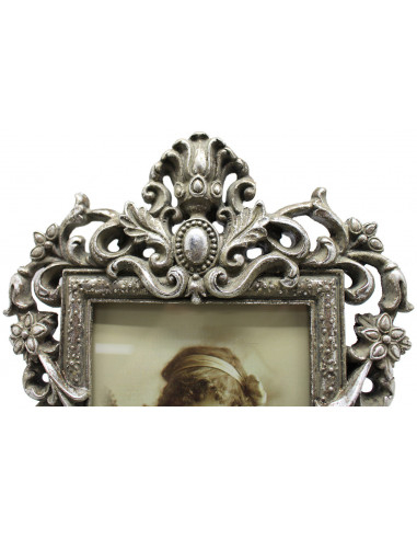 Portafoto da appoggio a cuore in resina finitura argento anticata L18xPR2xH27 cm Portafoto da appoggio a cuore in resina finitura argento anticata L18xPR2xH27 cm