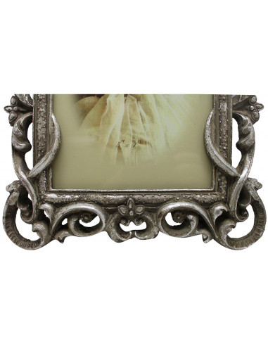 Portafoto da appoggio a cuore in resina finitura argento anticata L21xPR2xH29 cm Portafoto da appoggio a cuore in resina finitura argento anticata L21xPR2xH29 cm