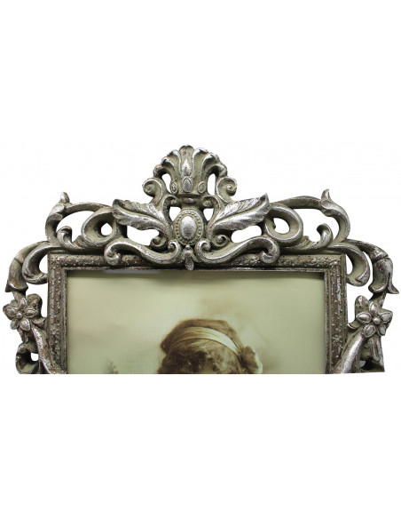 Portafoto da appoggio a cuore in resina finitura argento anticata L29,5xPR2xH39 cm