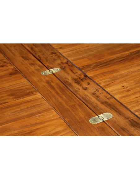 Square table with solid wood extension. Made by hand, Made in Italy. Detail of the plan with open extension