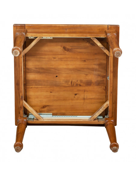 Square table with solid wood extension. Made by hand, Made in Italy. Detail of the lower part