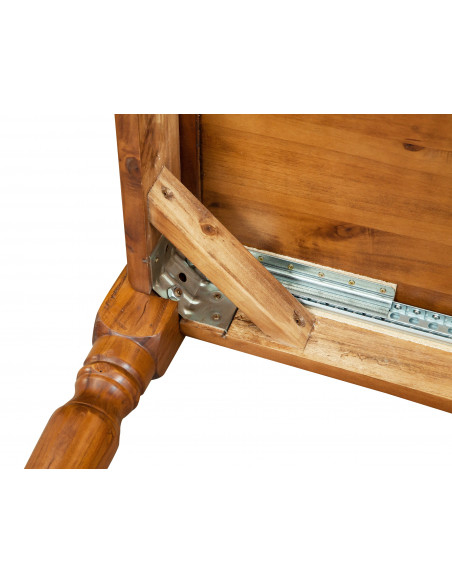 Square table with solid wood extension. Made by hand, Made in Italy. Detail of leg fixation