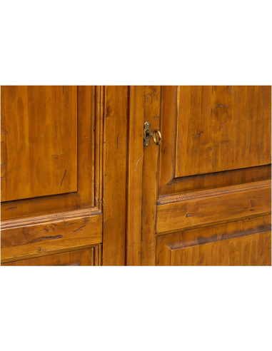 Armadio Country in legno massello di tiglio finitura noce 120x59x197 cm Armadio Country in legno massello di tiglio finitura noce 120x59x197 cm