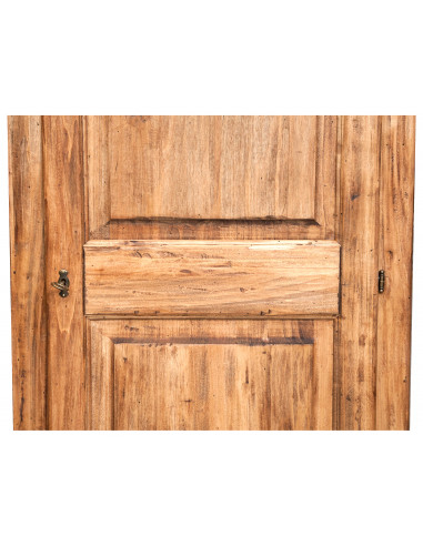 Stipo Country in legno massello di tiglio finitura naturale 72x40x173 cm Stipo Country in legno massello di tiglio finitura naturale 72x40x173 cm