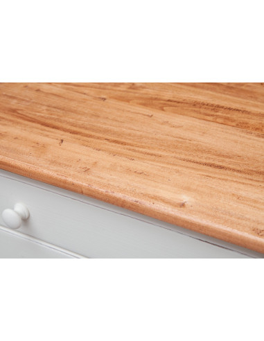 Comò  in legno massello di tiglio struttura bianca anticata piano finitura naturale: foto particolare del piano- Biscottini.it Comò  in legno massello di tiglio struttura bianca anticata piano finitura naturale: foto particolare del piano- Biscottini.it