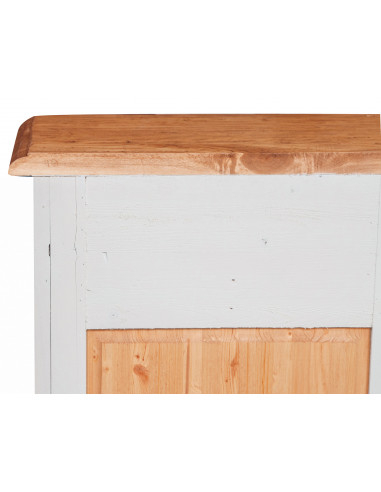 Comodino Country in legno massello di tiglio struttura bianca anticata piano finitura naturale 51x30x74 cm Comodino Country in legno massello di tiglio struttura bianca anticata piano finitura naturale 51x30x74 cm