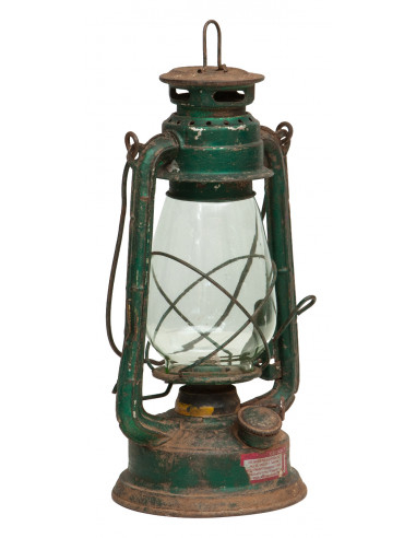 Vecchia lanterna a petrolio in metallo L15xPR15xH32 cm finiture assortite - Biscottini.it Vecchia lanterna a petrolio in metallo L15xPR15xH32 cm finiture assortite - Biscottini.it
