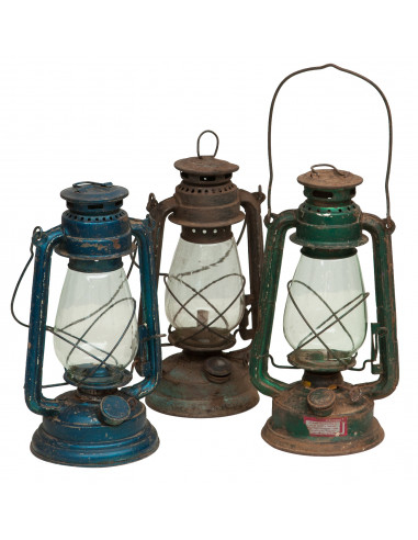 Vecchia lanterna a petrolio in metallo L15xPR15xH32 cm finiture assortite - Biscottini.it Vecchia lanterna a petrolio in metallo L15xPR15xH32 cm finiture assortite - Biscottini.it