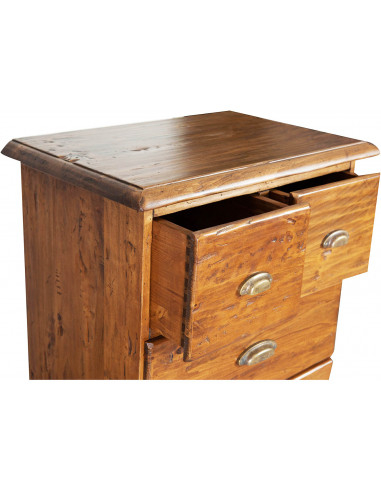 Cômoda country em madeira maciça de tília, acabamento em nogueira, 63x41x120 cm Cômoda country em madeira maciça de tília, acabamento em nogueira, 63x41x120 cm