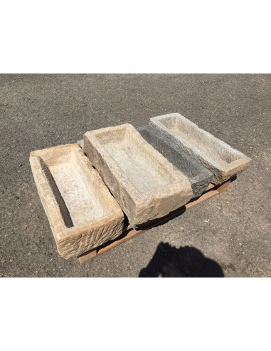 Banheira de pedra antiga, tamanhos variados Banheira de pedra antiga, tamanhos variados