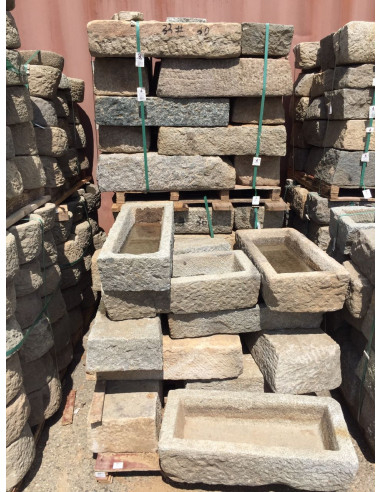 Vasca in pietra antica, misure assortite Vasca in pietra antica, misure assortite