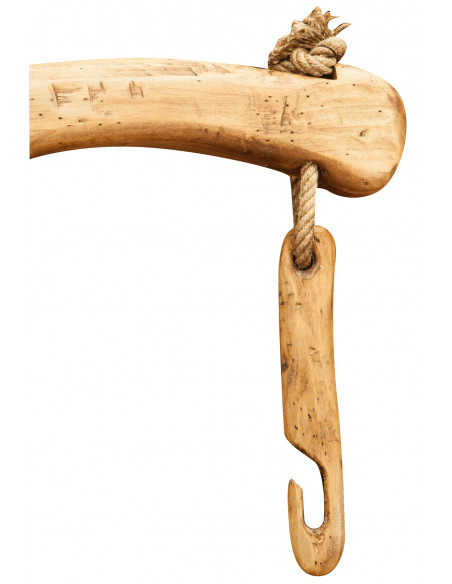 Giogo lampadario in legno massello di tiglio: foto particolare del gancio di attacco -Biscottini.it