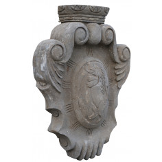 Stemma in pietra: foto veduta prospettiva - Biscottini.it