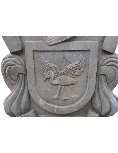 Stemma in pietra: foto particolare stemma centrale - Biscottini.it
