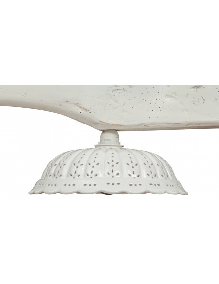 Giogo lampadario in legno massello di tiglio finitura bianca anticata: foto particolare paralume ceramica bianca - Biscottini.it