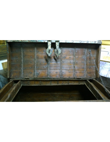 Vecchio forziere in legno  e ferro L126xPR65xH106 cm - Biscottini.it Vecchio forziere in legno  e ferro L126xPR65xH106 cm - Biscottini.it