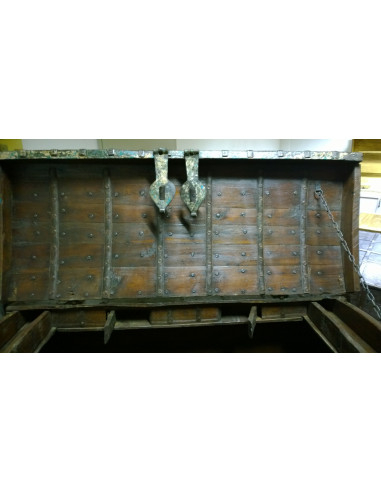 Vecchio forziere in legno  e ferro L126xPR65xH106 cm - Biscottini.it Vecchio forziere in legno  e ferro L126xPR65xH106 cm - Biscottini.it