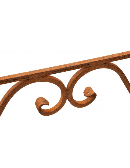 Base per tavolo realizzata in ferro battuto, non trattato, mediante  lavorazione artigianale.