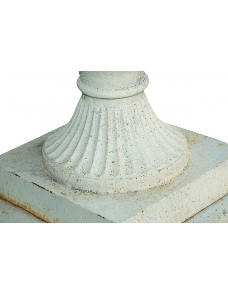 Vaso diam.57xH80 cm com base L44xDP44xH69 cm em ferro fundido - Biscottini.it