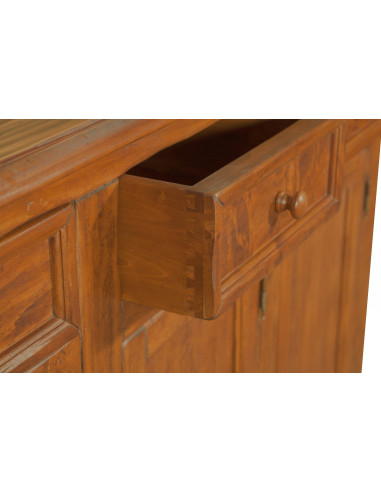 Credenza Country in legno massello di tiglio finitura noce 156x45x103 cm Credenza Country in legno massello di tiglio finitura noce 156x45x103 cm