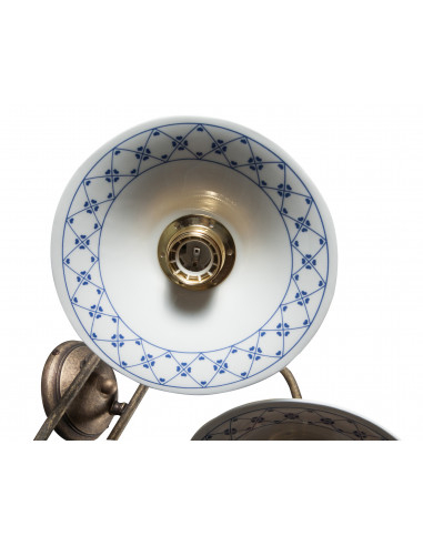 Lampada applique a muro style Country in fusione di ottone invecchiato L42XPR28XH26 cm Made in Italy Lampada applique a muro style Country in fusione di ottone invecchiato L42XPR28XH26 cm Made in Italy