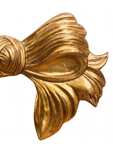 Decoração em forma de laço de madeira com acabamento em folha de ouro antigo fabricado na Itália L87XDP7XH50 cm Decoração em forma de laço de madeira com acabamento em folha de ouro antigo fabricado na Itália L87XDP7XH50 cm