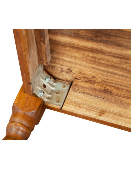 Tavolo Country  in legno massello di tiglio finitura noce 70x70x78 cm. Made in Italy
