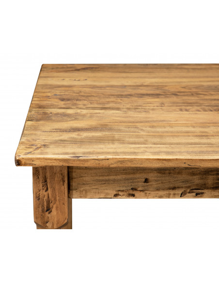 Square Country table in solid linden wood with a natural finish. Detail of the top. Made in Italy