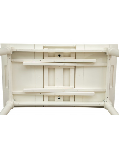 Shabby extendable table in white finish wood seen from below. By Biscottini Shabby extendable table in white finish wood seen from below. By Biscottini
