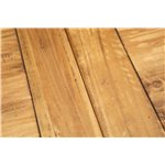Mesa extensível country em madeira maciça de cal natural branca: detalhe do tampo. Feito na Itália