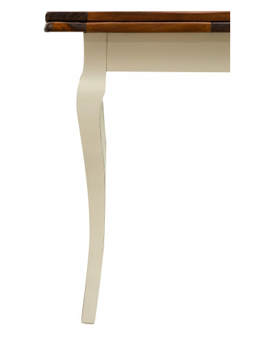Table de style Country extensible en bois massif de tilleul châssis blanche vieillie surface en noisetier aux dimensions L140 xP Table de style Country extensible en bois massif de tilleul châssis blanche vieillie surface en noisetier aux dimensions L140 xP