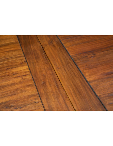 Tavolo Country allungabile in legno massello di tiglio struttura bianca anticata top noce 250x100x80 cm. Made in Italy Tavolo Country allungabile in legno massello di tiglio struttura bianca anticata top noce 250x100x80 cm. Made in Italy