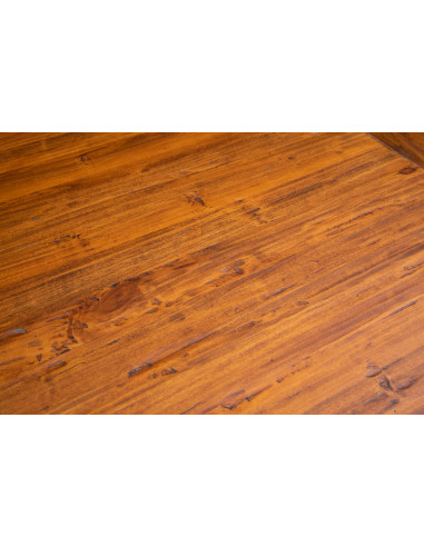 Mesa country extensível quadrada em dois tons feita à mão Made in Italy. Detalhe do plano Mesa country extensível quadrada em dois tons feita à mão Made in Italy. Detalhe do plano