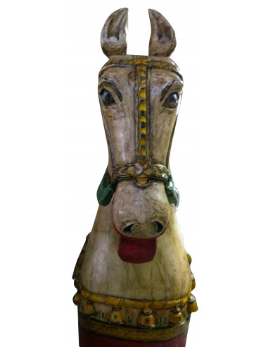 Cavallo con ruote in legno dipinto L45xPR151xH155 cm Cavallo con ruote in legno dipinto L45xPR151xH155 cm