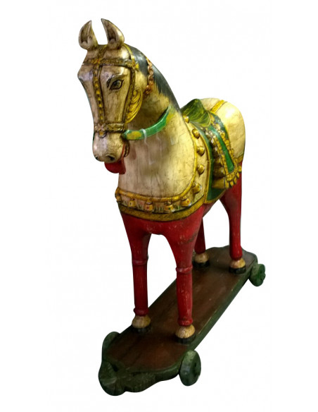 Cavallo in legno d'acero con carro 