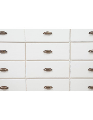 Cômoda country em madeira maciça de limão, acabamento branco antigo 170x40x100 cm Cômoda country em madeira maciça de limão, acabamento branco antigo 170x40x100 cm