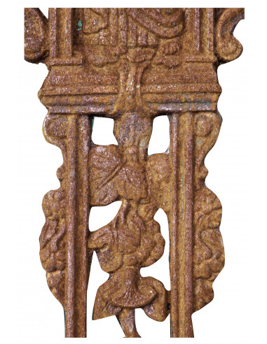 Cruz em ferro fundido com acabamento ferrugem natural 85x4x175 cm Cruz em ferro fundido com acabamento ferrugem natural 85x4x175 cm